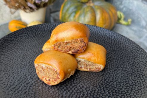 Paszteciki drożdżowe z mięsem 