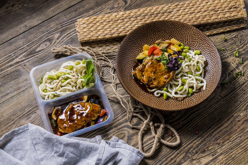 Polędwiczka wiep. teryiaki z makaronem udon "FIT" (350 g)