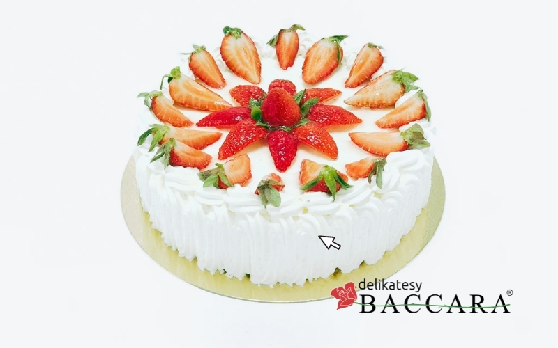 TORT biszkopt z bitą śmietaną (około 1,10 kg)