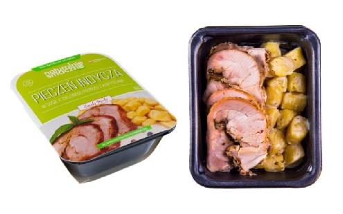Pieczeń indycza w sosie z ziel. pieprzu z kopytkami (400 g)